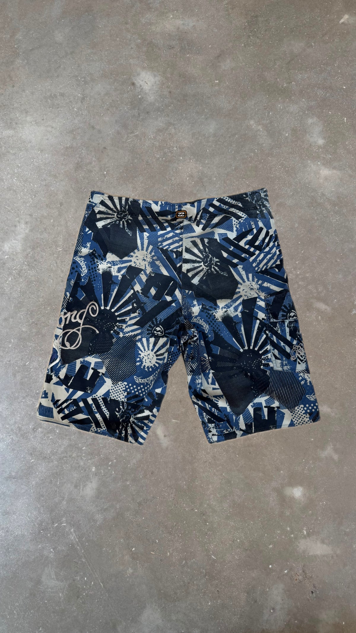 BS0059 Billabong Blue and White Vintage Boardshorts (38")