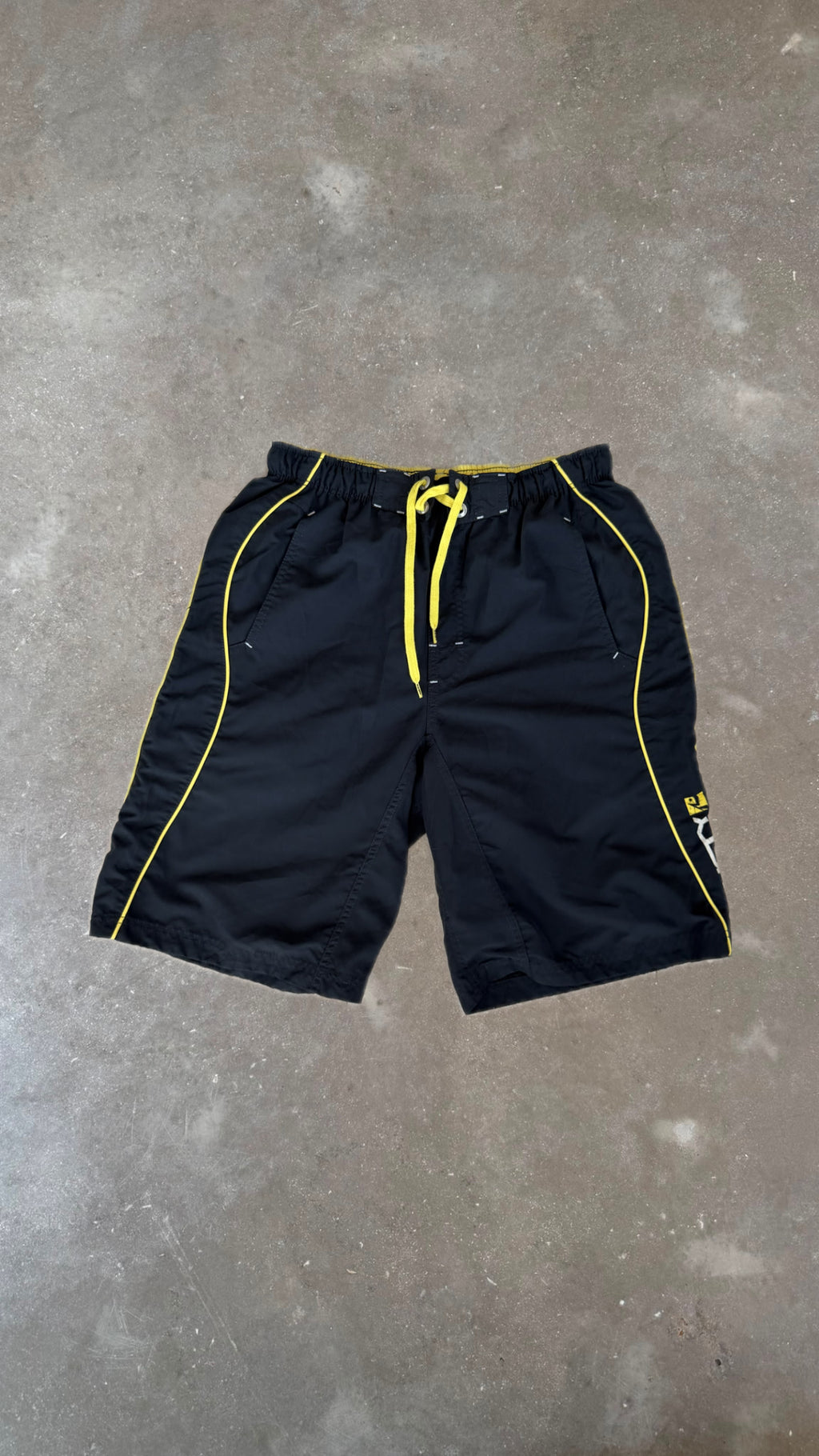 BS0080 Rusty Black and Yellow Vintage Boardshorts (34")