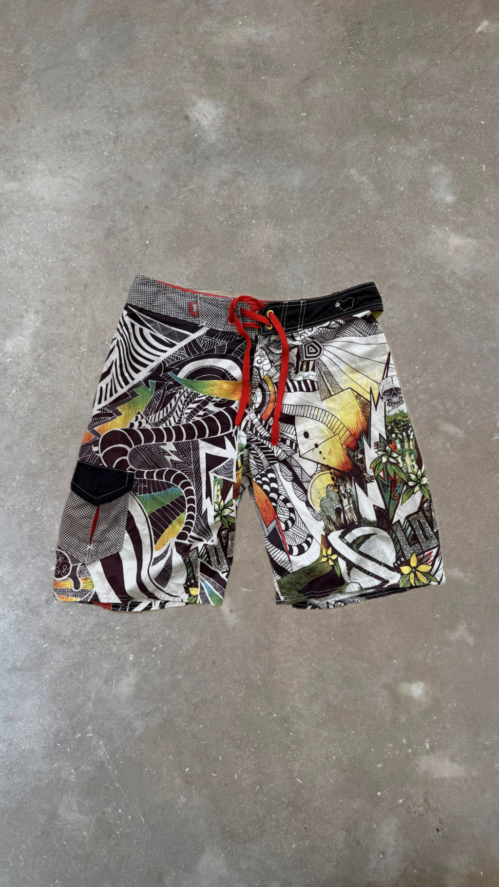 BS0085 Lost Black, White and Yellow Vintage Boardshorts (33")