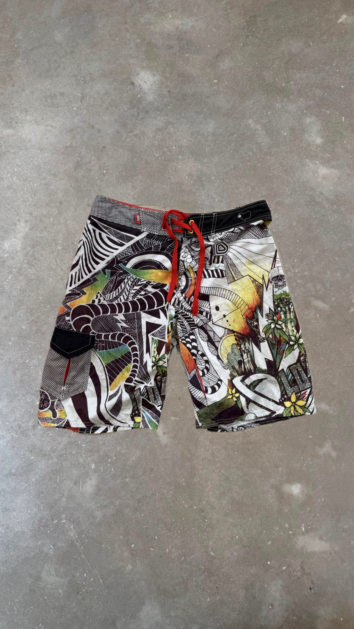 BS0085 Lost Black, White and Yellow Vintage Boardshorts (33")