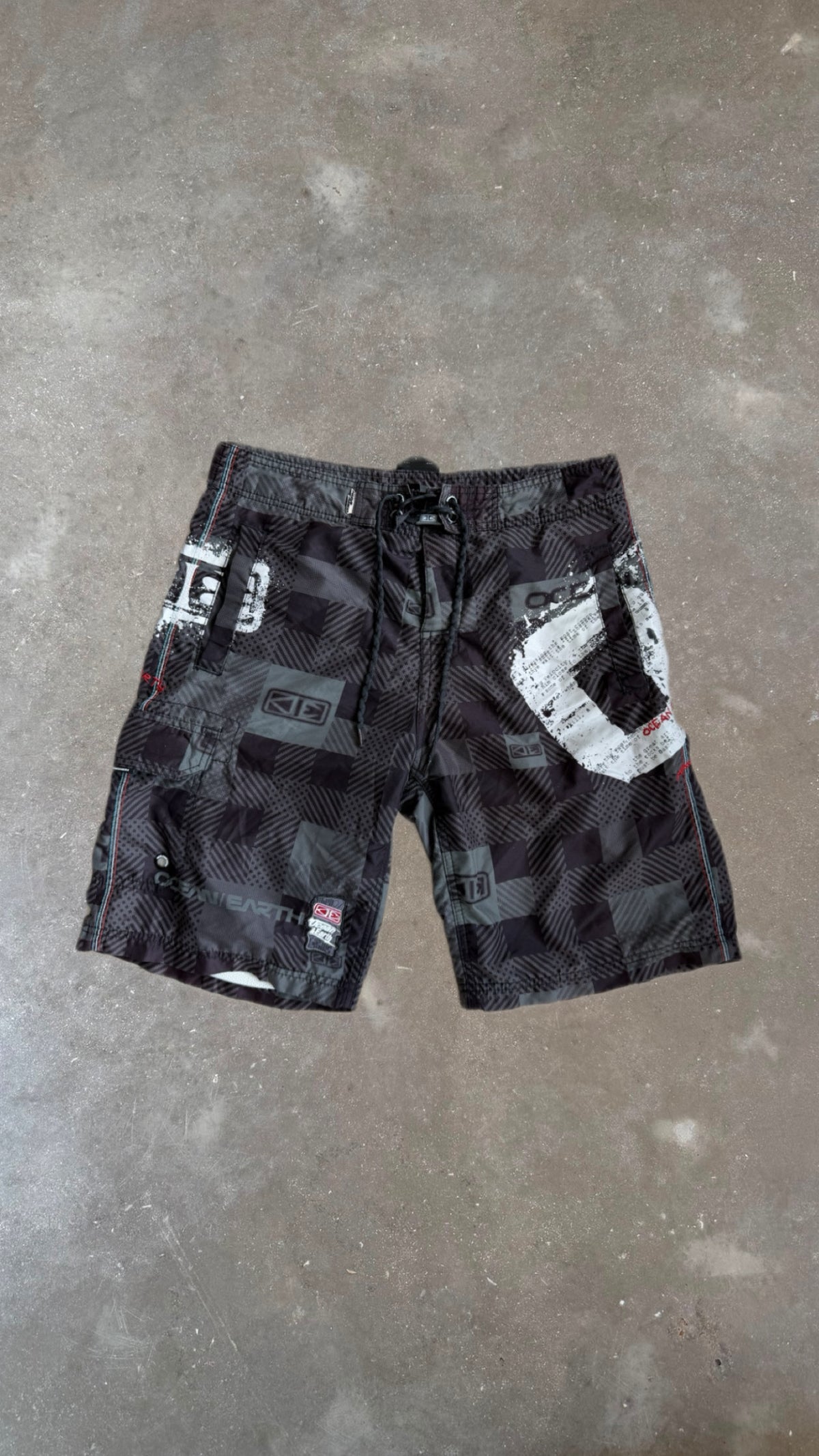 BS0101 Ocean & Earth Black, Gray and White Vintage Boardshorts (34")
