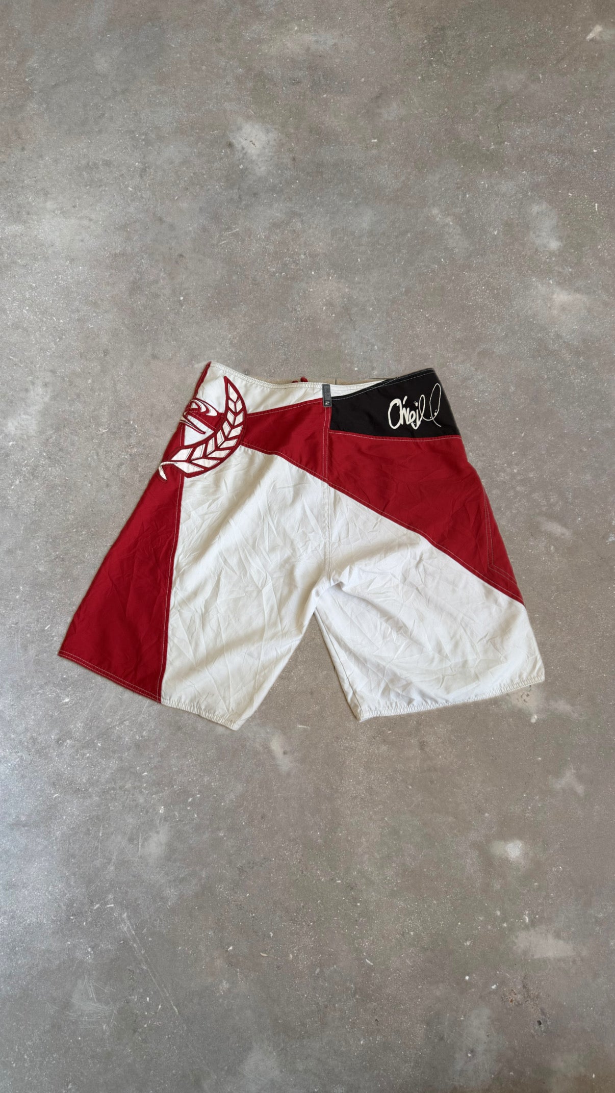 BS0126 ONEILL RED AND WHITE BOARDSHORTS