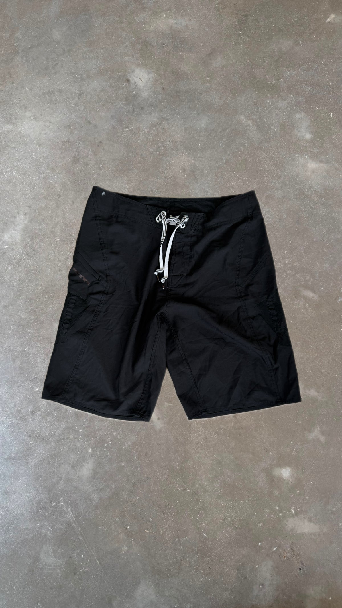 BS0137 Volcom Black Vintage Boardshorts (34")