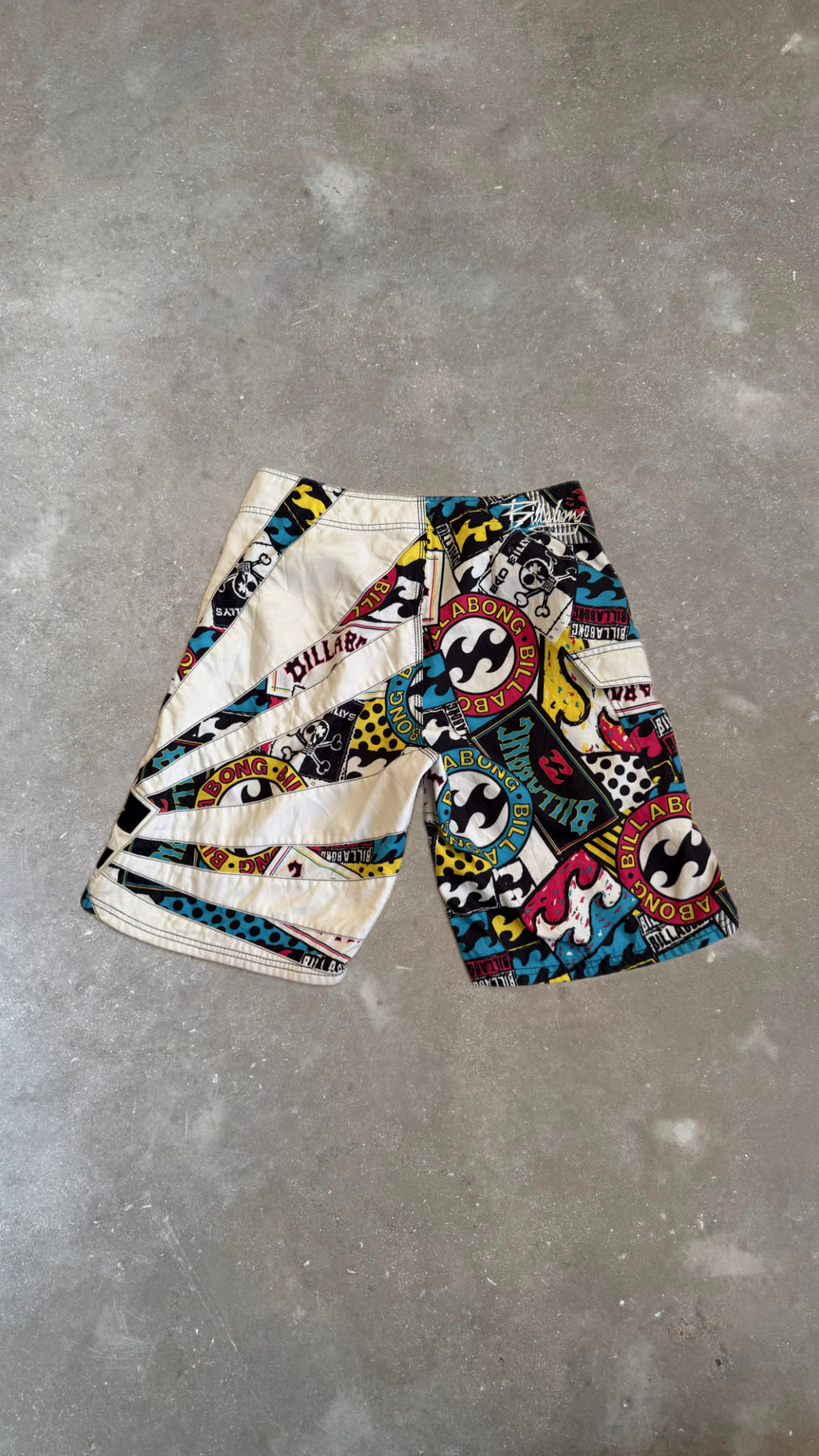Billabong Colorful Boardshorts (White/Yellow) SIGNATURE