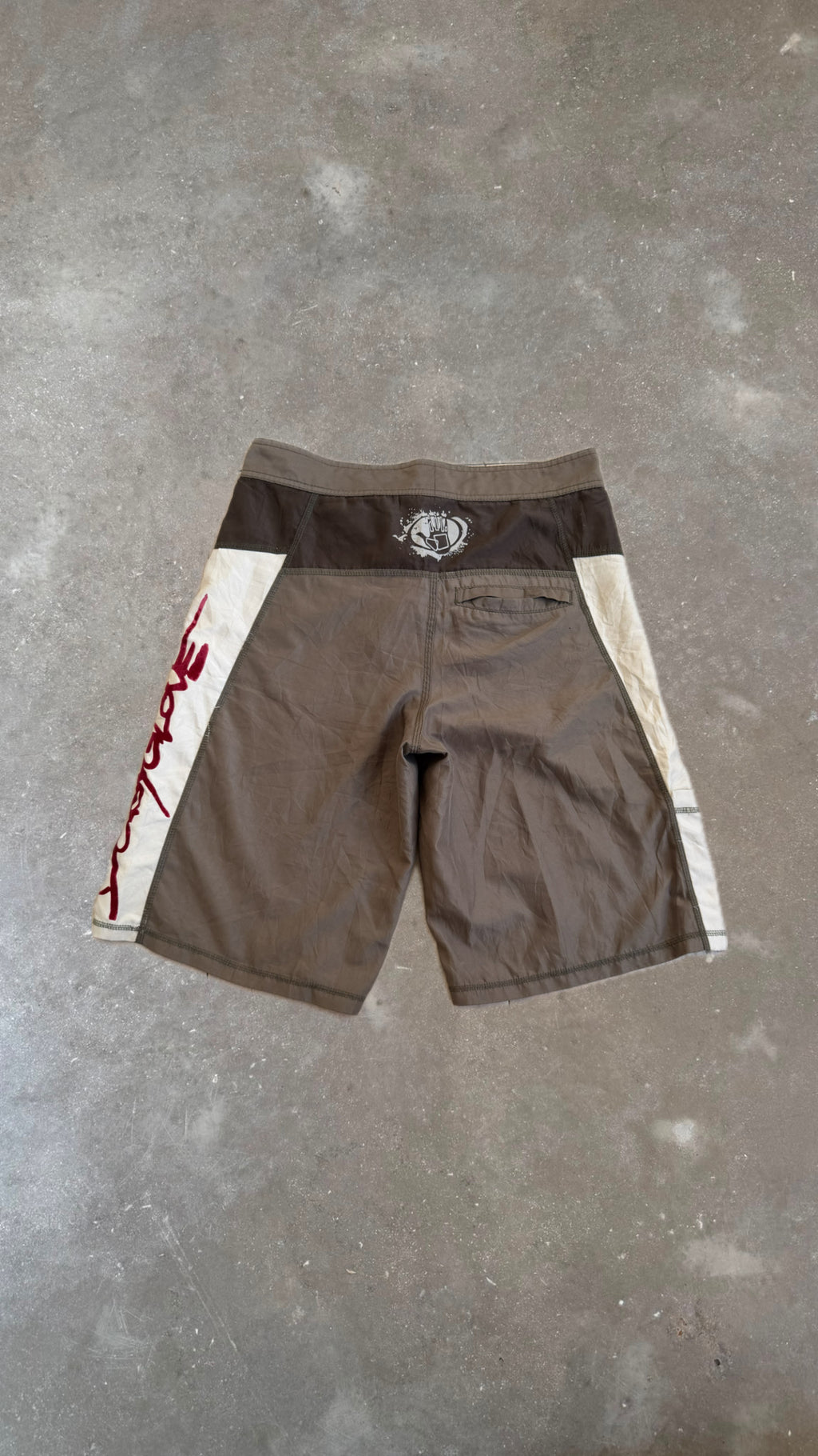BS0145 Body Glove Brown and White Vintage Boardshorts (32")