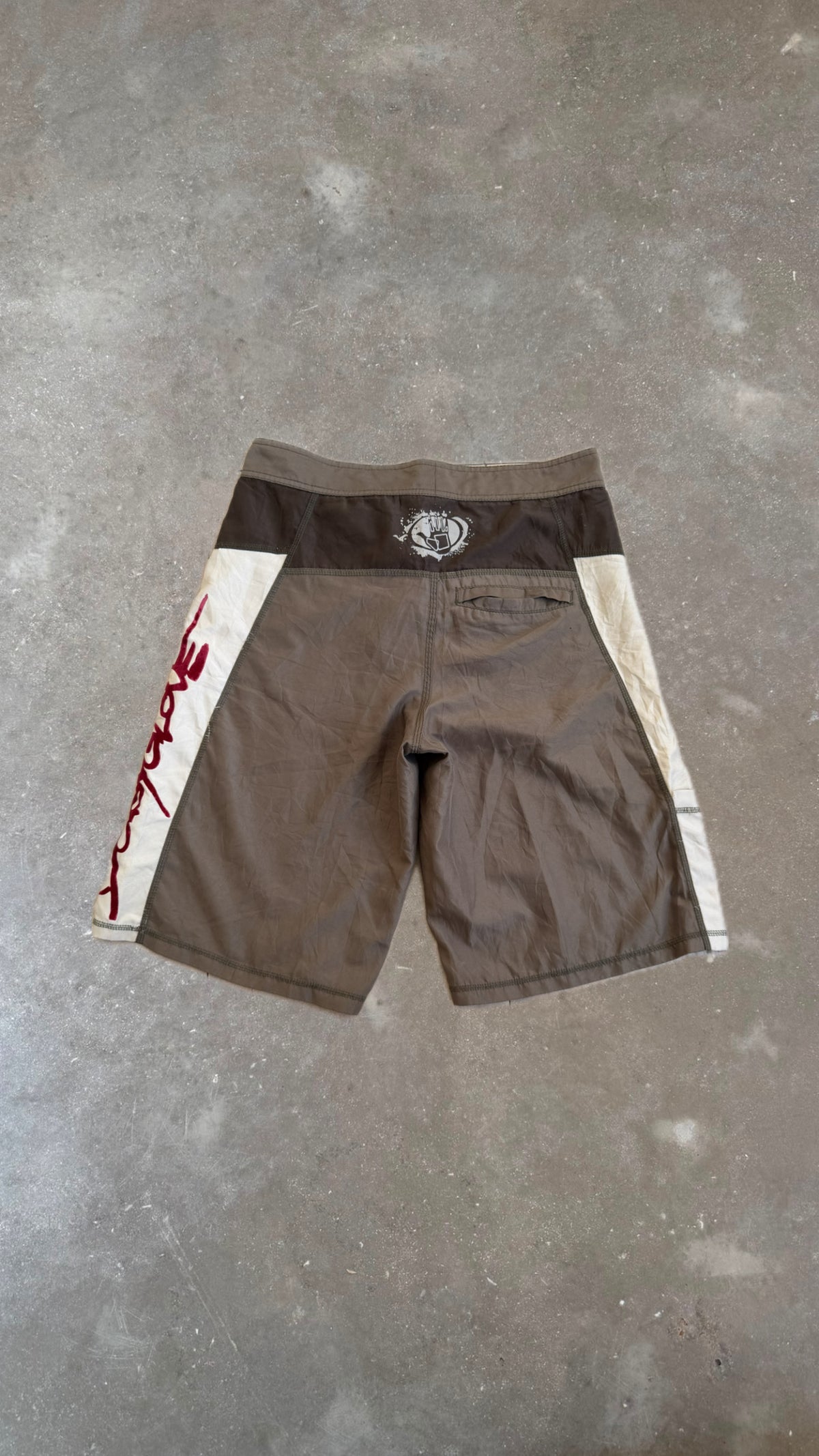 BS0145 Body Glove Brown and White Vintage Boardshorts (32")