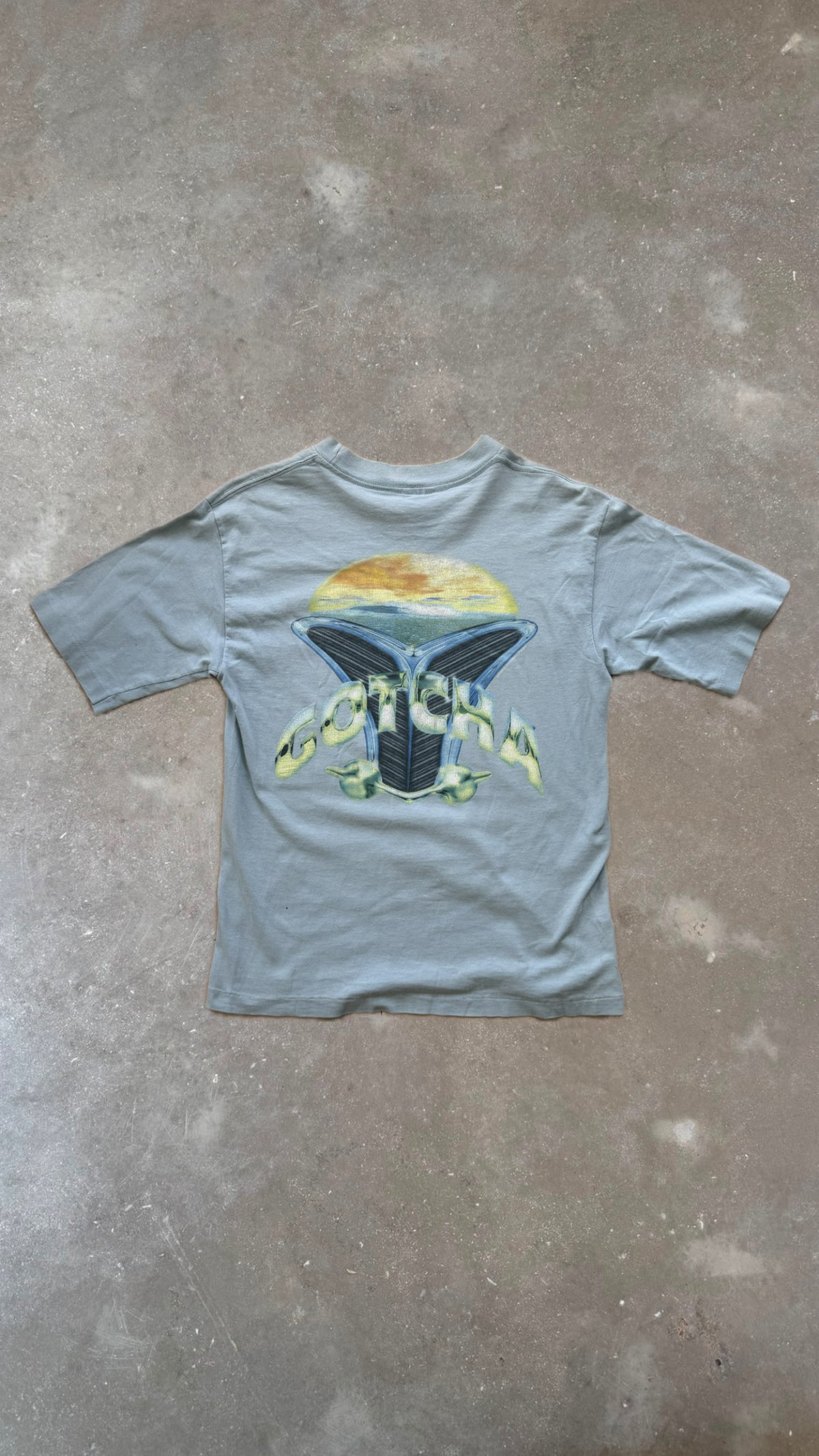 TS0018 Gotcha Blue, Yellow and Green Vintage T-Shirt (S)