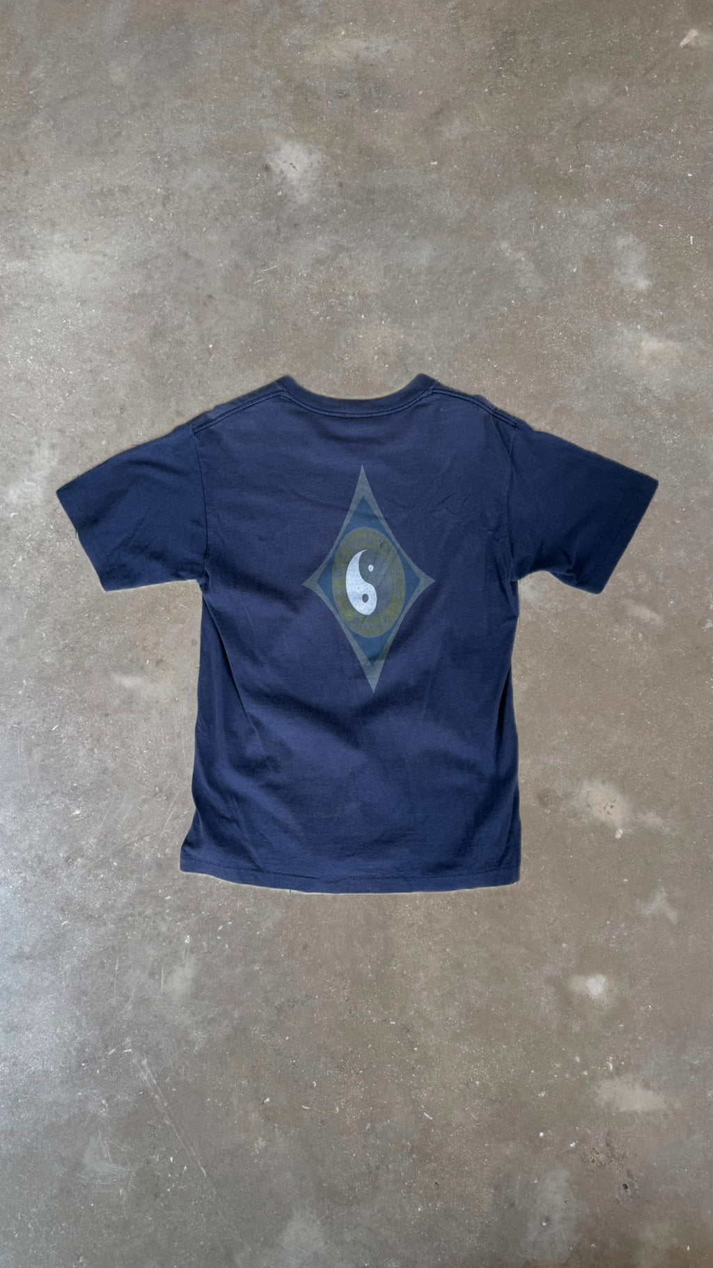 TS0022 T&C SURF Blue Yin and Yang Vintage T-Shirt (M)