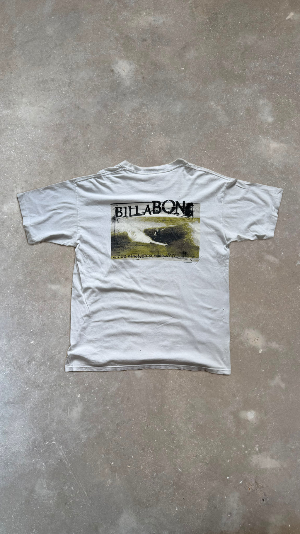 TS0042 Billabong White Vintage T-Shirt (XL)
